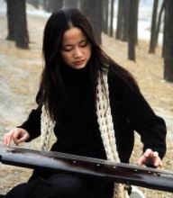 苗栗县古琴演奏家（巫娜）的演奏特点与风格